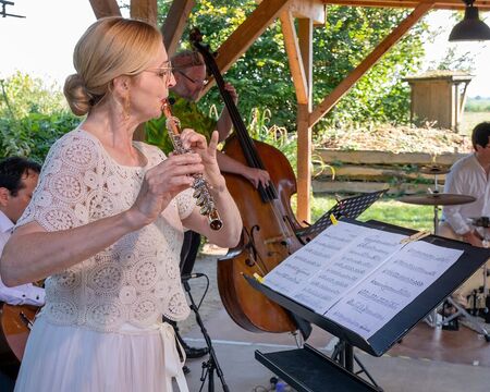 Musik und Tanz aus Peru; Anette Maiburg / Flöte & Projektleitung; Foto: (c) Klaus Stevens Kaarst